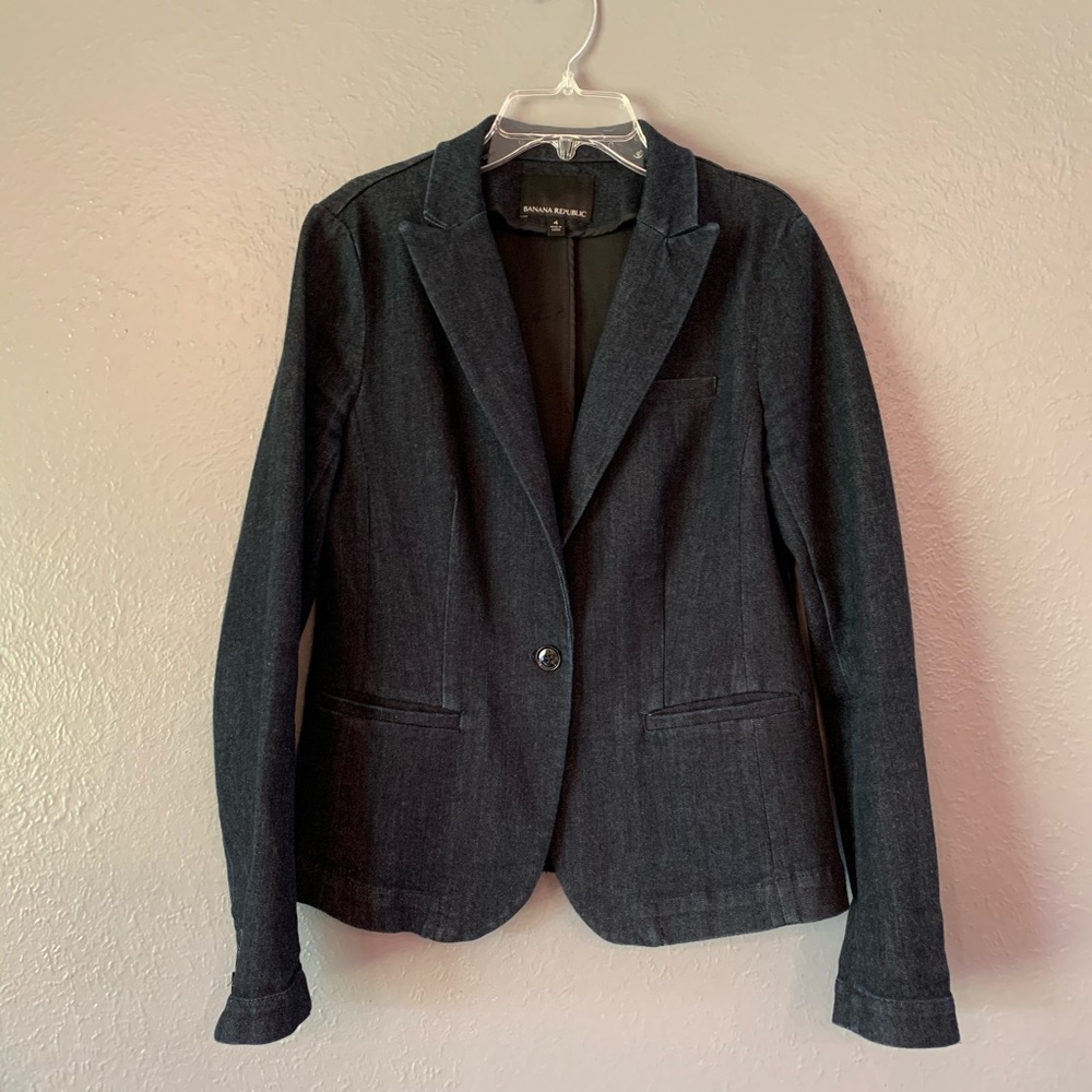 -Banana Republic Blazer.
